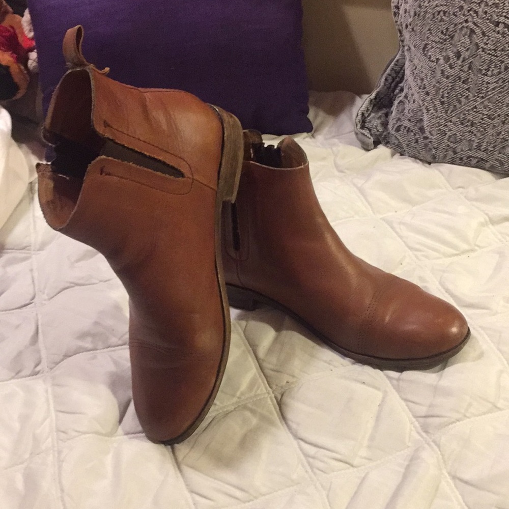 Olukai leather boots!